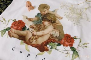 天使好きな友人の誕生日祝いに、Tシャツをデザインしてプレゼントしました可愛いすぎて自分でも買っちゃった....