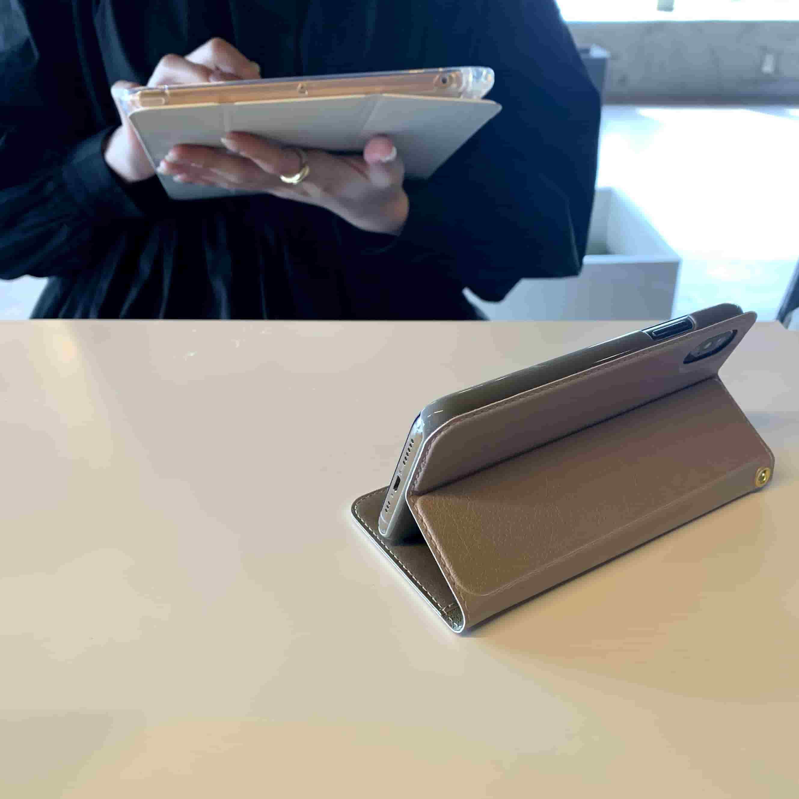 スマホのレンズカバーは必要か?メリットを詳しく紹介します