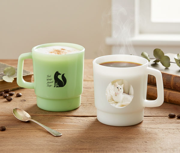 ヴィンテージ食器を再現した透け感マグカップ