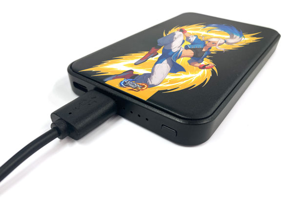 5000mAh容量でスマートフォン充電に使いやすい半固体モバイルバッテリー