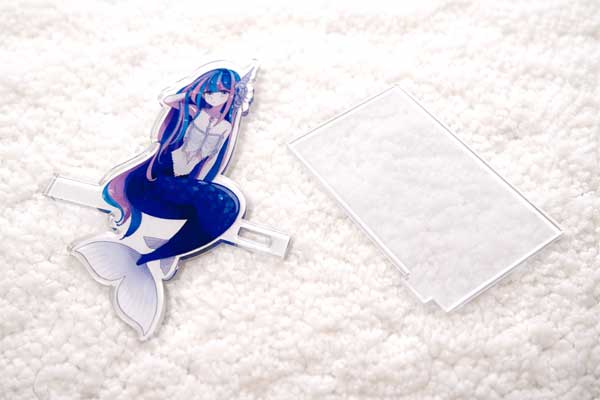 フリーカット対応!自由な形状でオリジナルアクスタを制作可能