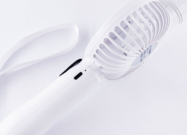 USB Type-C充電＆1500mAhバッテリー搭載の繰り返し使えるファン